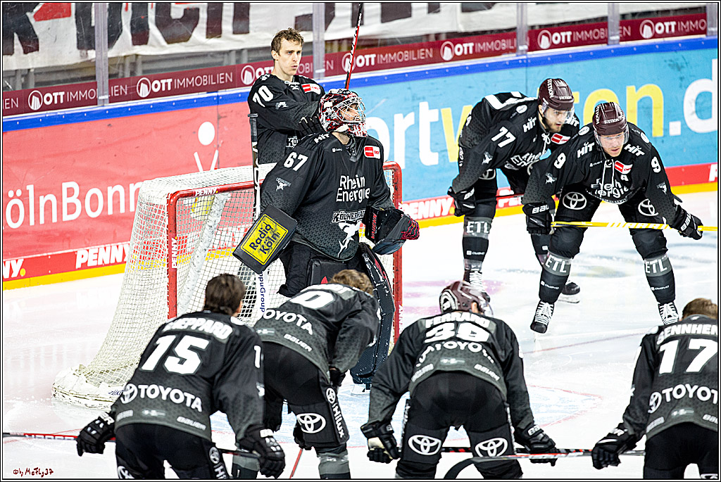 PENNY DEL;  Koelner Haie - Wolfsburg Grizzlys; Koeln, 17.03.2021